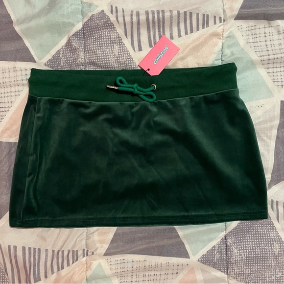 EDIKTED Viola Velour Mini Skirt - Picture 3 of 6
